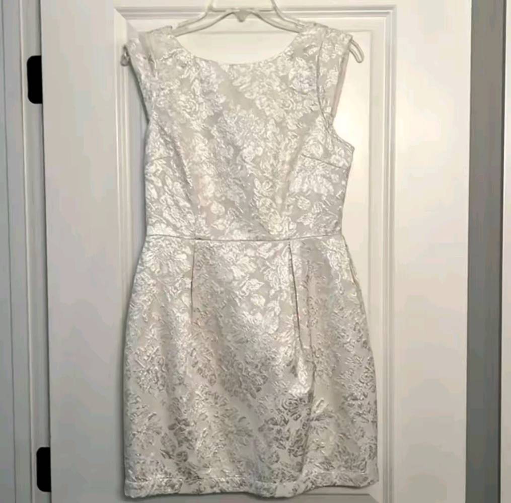 متوفر ملابس نسائيه بناتيه شي أن وباله القطعه ع 3 الاف و 5 الاف و 7 للحجز واتساب *********** 
هذا نموذج 