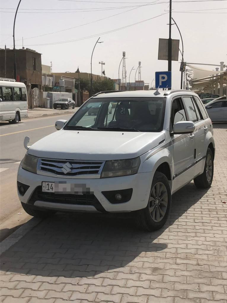 السلام عليكم للبيع سازوكي كراند فيتاره 2014 خليجي رقم بصره باسمي تحويل ثاني يوم سياره بيها قطعتين صبغ فقط مكينه كير حداديه تبريد خير من الله مكان بصره دور الضباط الرقم للتواصل..***********..سعر ١١٠ وبيها مجال البصرة, العراق
