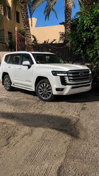 لاند كروز/GXR/  2025   ضمان جيهان  6 سلندر /4000  ماشية 12 الف  كفالة ...