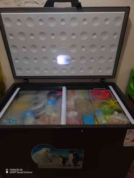 مجمدة للبيع ١٤ قدم مال شركة بيلسان مستخدمة شي قليل نظافة فول للأستفسار *********** او وات ساب مكاني بغداد زيونة
