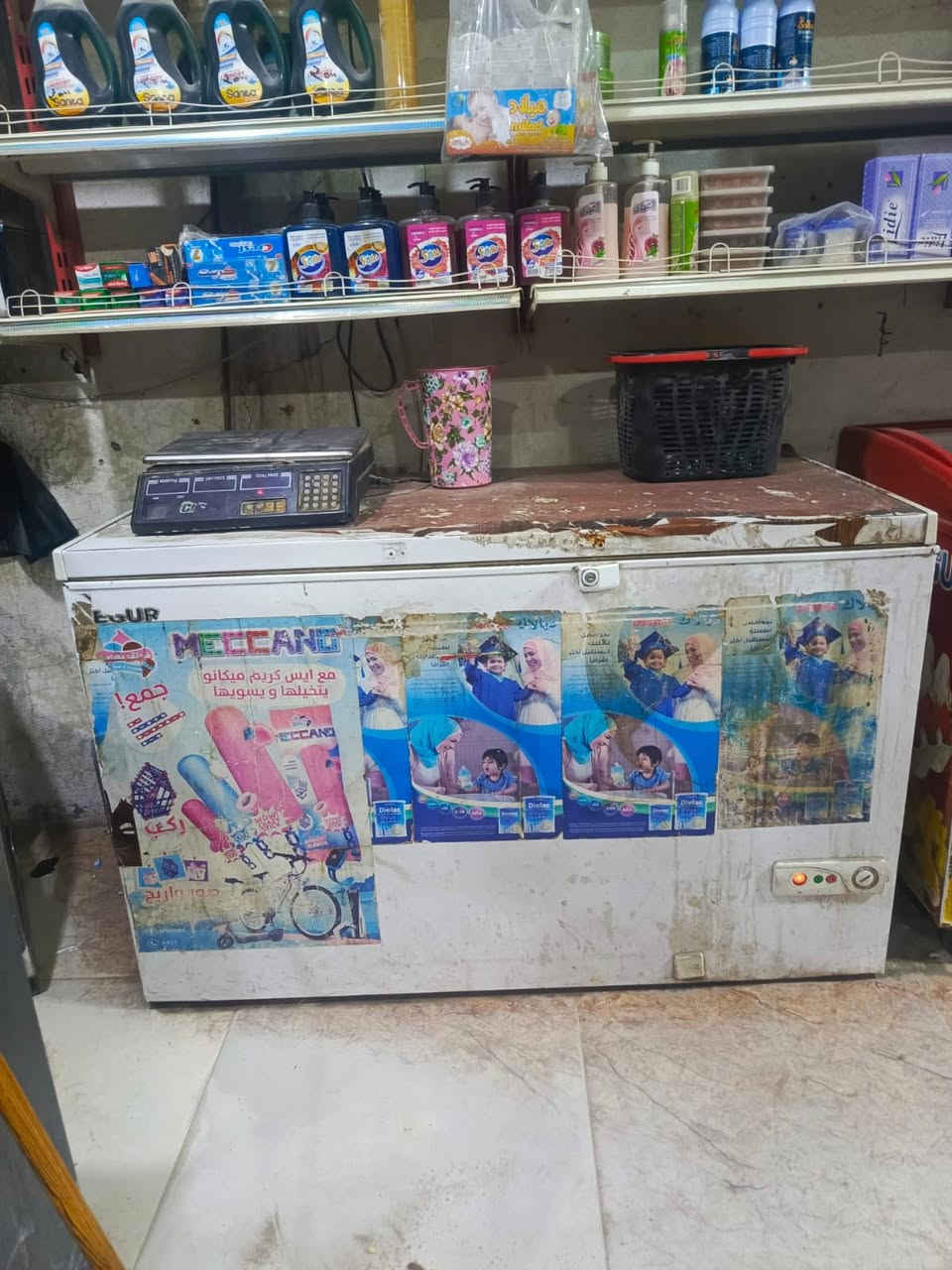 سلام عليكم
اغراض محل للبيع كاملات 

مجمدات عدد 4 

عارضات ببسي عدد 6 ثلاجات 

سفينه مال حلويات ورفوف كامله 

ارفوف مال جدران كامله 

عارضه مال جكاير 

عارضات سطحيه 

عارضات مال أچباس 

أسعار مناسبه 

مكلف بلنشر 
مكاني بصره ايي الخصيب حمدان 

اتصل وتدلل : ***********
