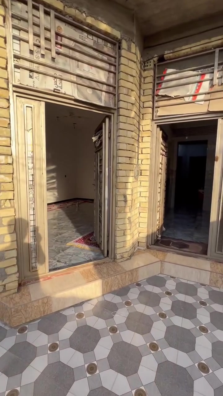 ‏بيت للإيجار عمود 164 على طريق بغداد مساحة 250 باستقبال وصالة ومطابخ اثنين حار وبارد وغرفة إيجار سعر الإيجار 300
***********

