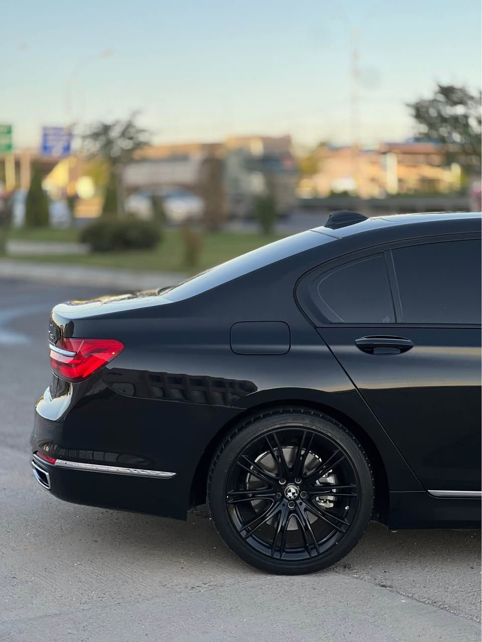 BMW 740Li
للبيع او مراوس 
ضمان امريكي
سنة ٢٠١٩
معرك V6 B58 مرغوب 
باب لارج 
فول فول مواصفات 
كير معرك بشرط دعامي لدعامي بشرط 
مكفول بدون صبغ بدون حادث شخط بشرط
سنويه جديد تعويل بشرط 
سعر جوه سوق ماكو بهاي سعر 278$💵مجال بصيط 
رقم او واتساب ***********
bmw 740Li
فرۆشتن و گۆڕینەوە 
زەمان ئەمریكی
مۆدیل ٢٠١٩ 
مەكینە 6 b58مەڕغوب 
دەركە گەورە 
فول مواسەفات 
گێڕ و مەكینە بەشەرت بئ سبوغ دەعامی لۆ دەعامی بەشەرت
سەنەوی نوێیە تعویل بەشەرت
سعر خوار ھەموو بازار 278$💵 مجال برایانە 
شوێن ھەولێر 
***********📞📞📞📞 أربيل, العراق
