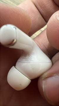 ايربورد • سماعة تك يسرى • شاحن ايفون