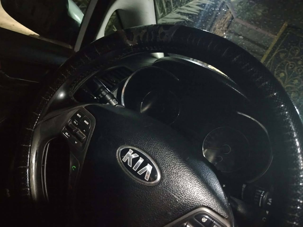 سيراتو ٢٠١٤ رقم بغداد جاهزه ونظيفه مكينه كير مكفول من ظربه وطخه عد قطعه صبغ جاملغ امامي شخط مصبوغ سياره جاهزه *********** سياره وراد خليجي
