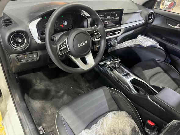 كيا k3 
موديل 2024 
فول مواصفات 
بصمه 
دخول ذكي 
سلايت 
لايت زينون 
بك لايت لد 
هاندبريك كهربائي 
اوتو هولد 
ويل كب 
حساس 
*********** 
*********** بغداد
