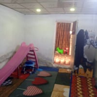 خلف الملعب الدولي • غرفتين • سقفه سندويج