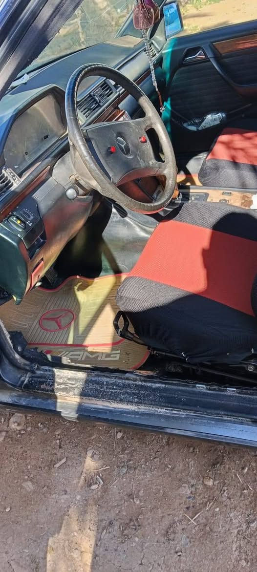 سلام عليكم مارسدس رقم بغداد موديل ٩٢ محرك بطه 3000كير محرك جديد سياره جاهزه من كلشي مكانه ديالئ سنويه 28 تحويل مباشر سعر 46 وبي مجال هذا رقمي ***********
