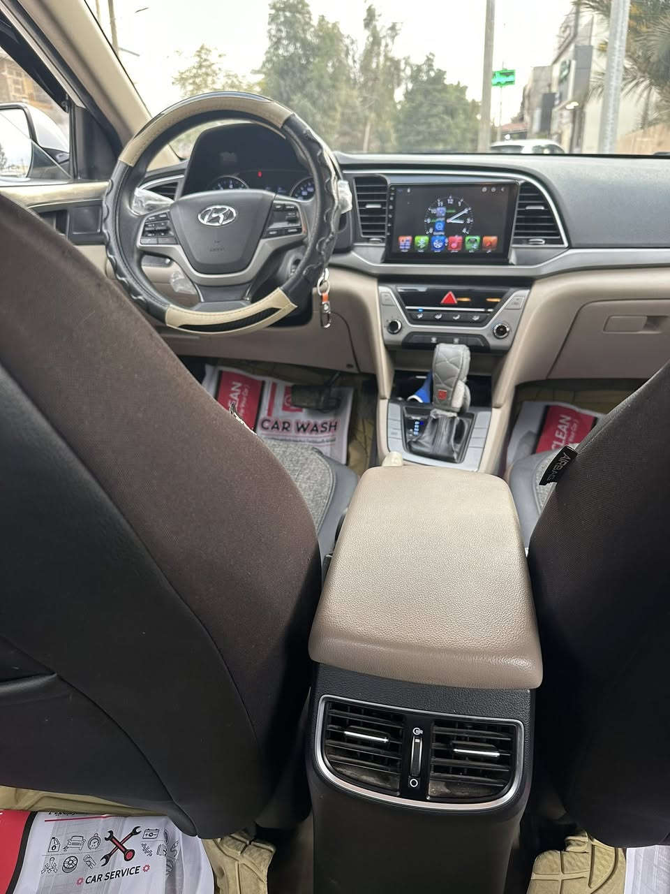 السلام عليكم 
النترا 18 خليجي فول مواصفات عدا البصمه رقم سليمانيه تحويل ثاني يوم هزه وسنويه جديد 
ماشيه 72 محرك دوش سياره كفاله عامه وسونار بالمنشور 
ديالى بعقوبة المركز
145وبيا مجال 
***********
