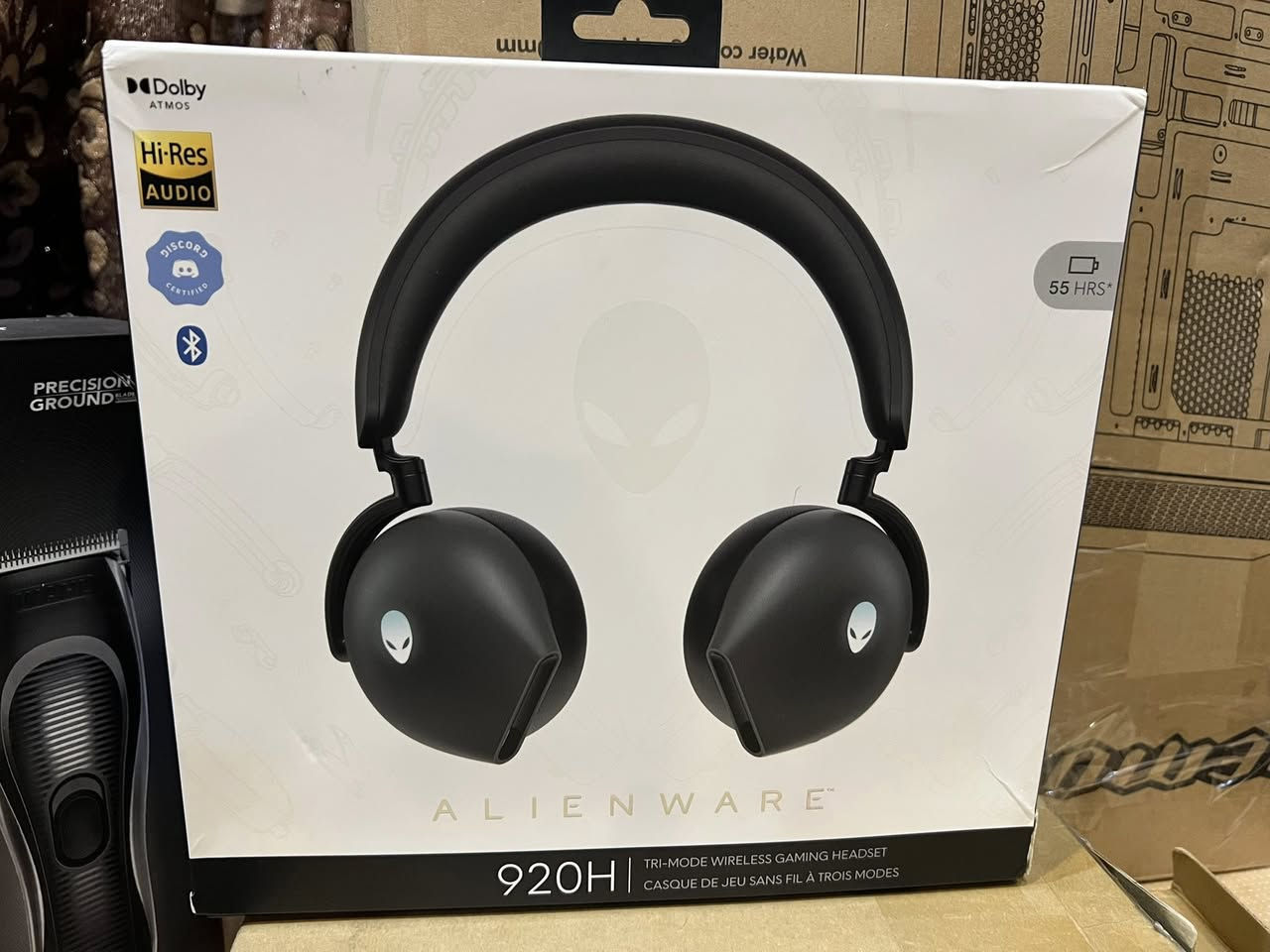 للبيع قطعpc هارد ليكسر 2tgمستخدم يومين بس جوستك جديد سمعات ALienware اخر اصدار السعار خاص***********
