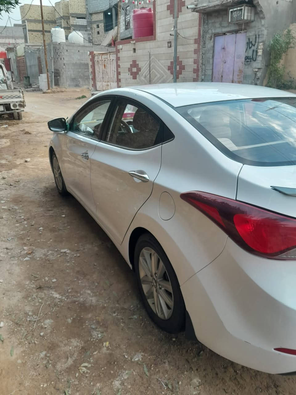 السلام عليكم 
النترا موديل 2015 جديدة مال بيت كهربائيات كلها شغاله باتري جديد طخم تاير حدادية جديدة السيارة بسمي فول مواصفات السعر 112 الاستفسار *********** العنوان البصرة الزبير سوق سوادي
