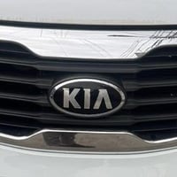 عندي هذا شباك سبورتج نظيف جدا جدا للبيع قيم وأخذ 07863571233