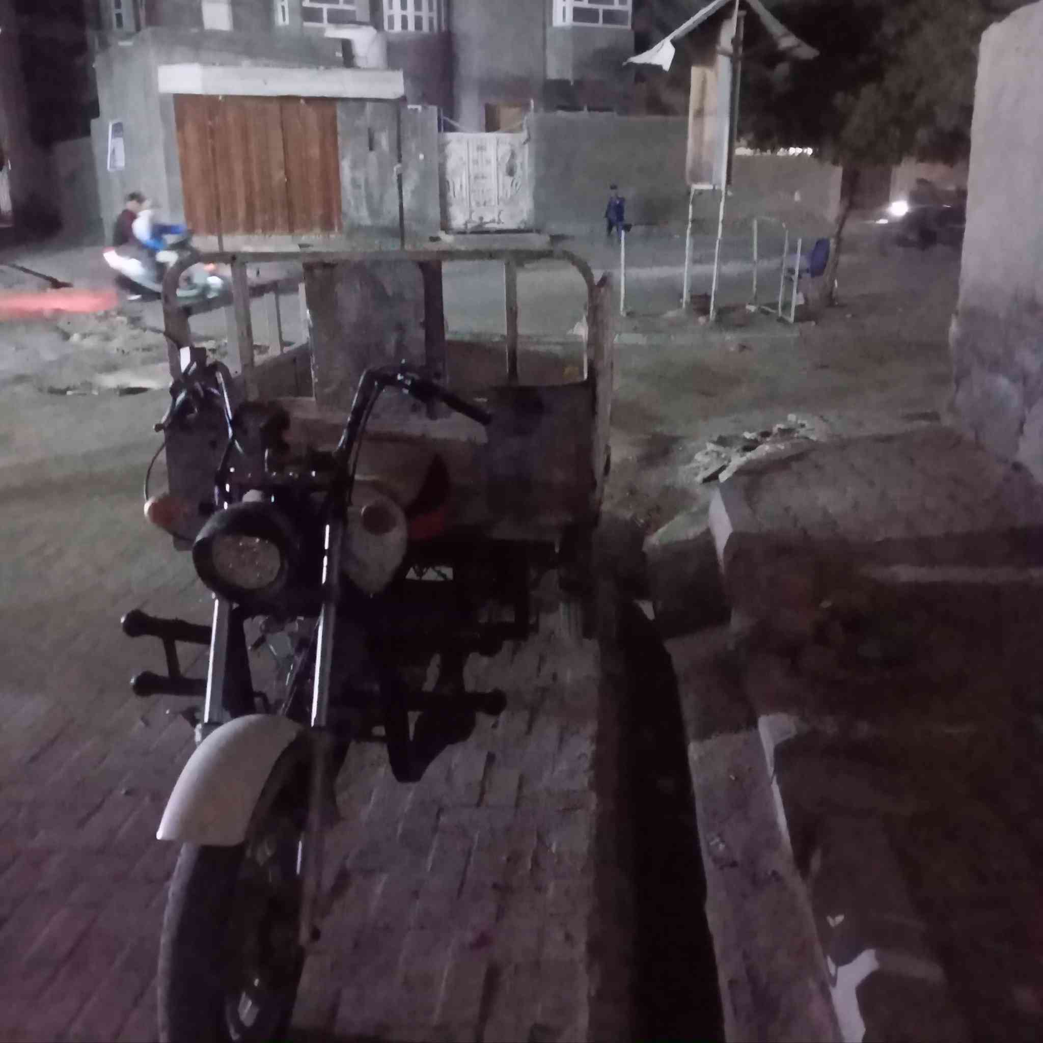 سلام عليكم ستوته لبيع كلك خمسميه وخمسين وبيها مجال ***********
