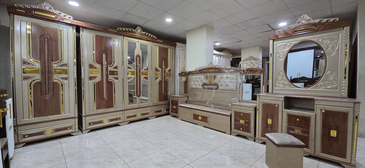 👑غرفه نوم  الملكيه 🌷
#الغرفة_مؤلفة من: 
10 مليون ❤️❤️❤️
✅ خزانه 6 ابواب فتح مع خزانه بابين اضافيه  غماقة خارجية55 سم_
✅تخت مجوز صندوق
✅ كمدينة عدد2 / مع تاج
✅ بيرو 3دروج مع بابين +
✅
قواعد خشب شوح


**إذا كنت صاحب هذا الإعلان وتريد حذفه لأي سبب، رجاءا أرسل رسالة إلى الدعم الفني**