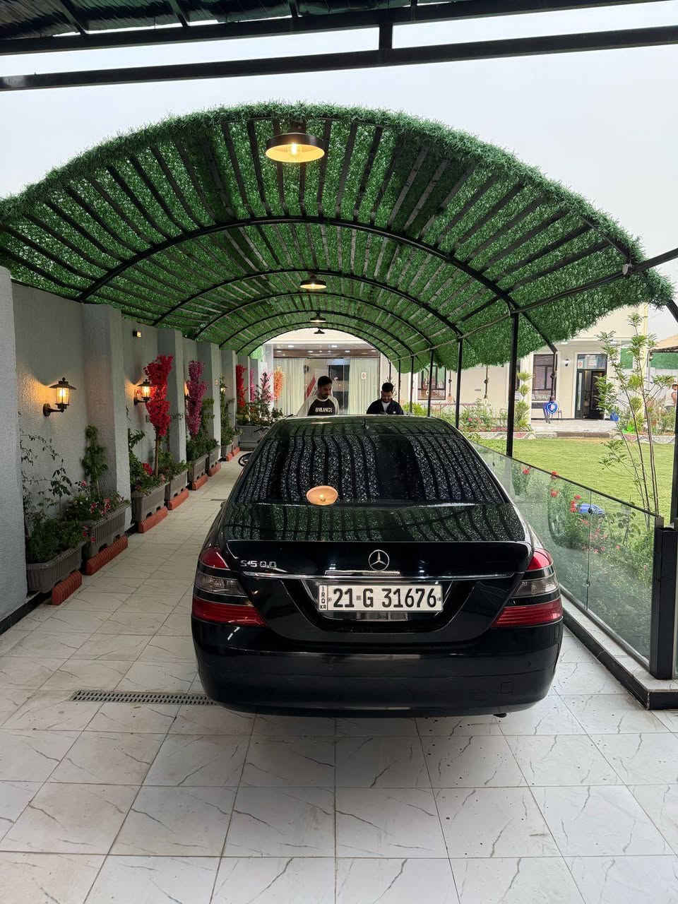 سلام عليكم مارسدس مديل
2006 سياره جاهزه من كلشي مكينه 8 سلندر
S 500 
رقم شمالي بيه 3 قطع صبغ جاملغ امامي وجاملغ خلفي والباب ملاون ويا
سعر 155 $ وبيه مجال 
*********** 
***********
