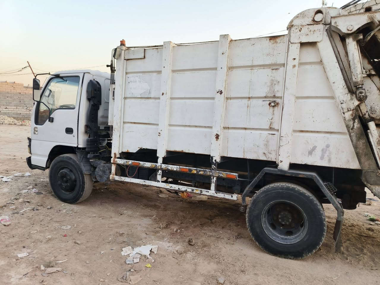 كابسه ازوزه موديل 2007للستفسار الاتصال ***********سياره بسم الشركه
