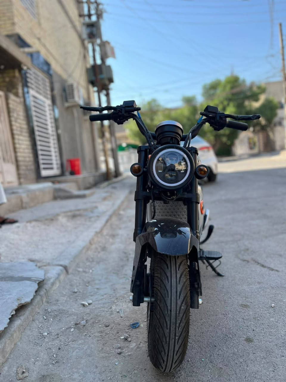 اسلام عليكم شباب
دراجه مونكي نضيفه جدا مثل ما جاي اشوف بلصوره الدراجه مال بيت لعني ما متعوبه أبد وأوراقهه كامله 
مواصفاتهه حجم التاير 12والبريكات هايدروليك غاز أمبار ملف الدراجه 2000تمشيك بلنمره الأوله من35.45كيلو متر والسرعه النهأيه ألهه 75كيلو متر والأناره أيل أي دي 6بطاريات دبل الله شاهد هاي الدراجه امفوله ونضيفه كلش 
مكاني بغداد الفلكه 83بشارع حي جميله رجأن أني بكذا مكان تعالي أعذرني ماكدر تجي تاخذهه من باب البيت وحياكم الله سعر الدراجه 950 وبيهه مجال للأستفسار أكثر الأتصال على الرقم ***********
