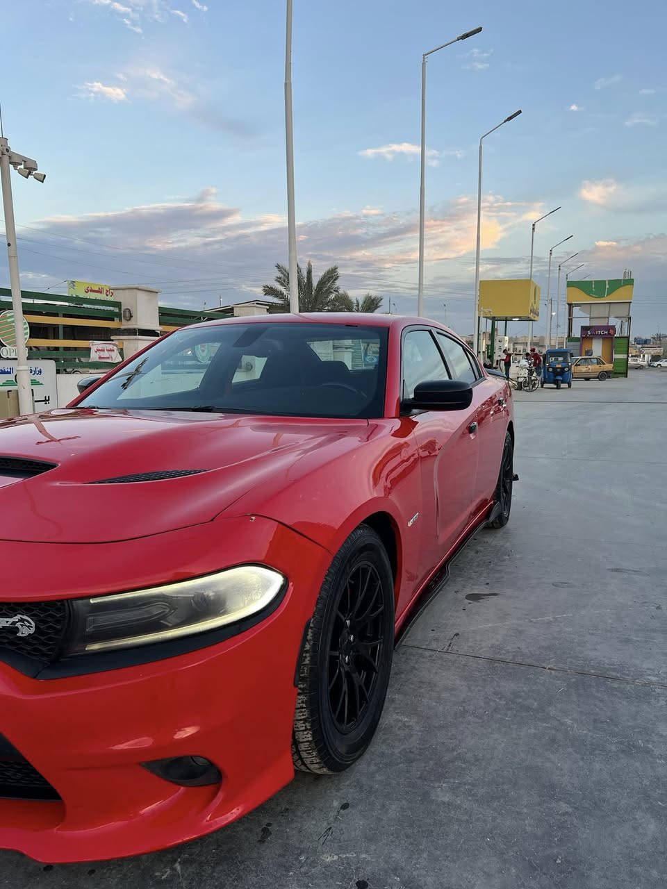 سلام عليكم 
جارجر 2016 مرتبه ومصروف عليها بدون اي نقص
ارتي فول عدى الفتحه 
جاملغ وبنيد فقط بدون دواخل 
رقم بغداد بسمي 
مامتواجد عل فيسبوك 
***********
