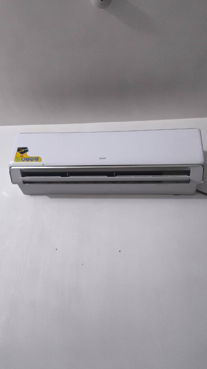 السلام عليكم سبالت شرط الشغل 2 طن اوكس + 3 طن كارير المكان نجف حي القادسيه قفل ب مليون
***********
