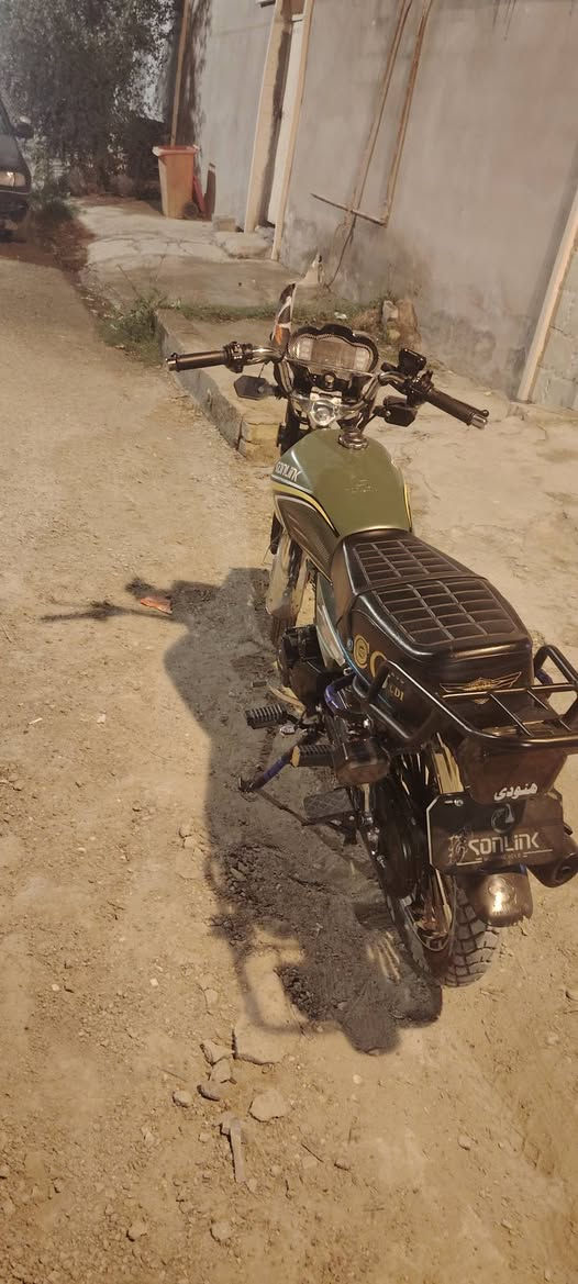 سلام عليكم دراجه سيفان موديل ٢٠٢٥ دراجه جديد بعدهه ماشيه اقل من الف سعر ٩٥٠ بيهه مجال بسيط عنوان هبهب


**إذا كنت صاحب هذا الإعلان وتريد حذفه لأي سبب، رجاءا أرسل رسالة إلى الدعم الفني**