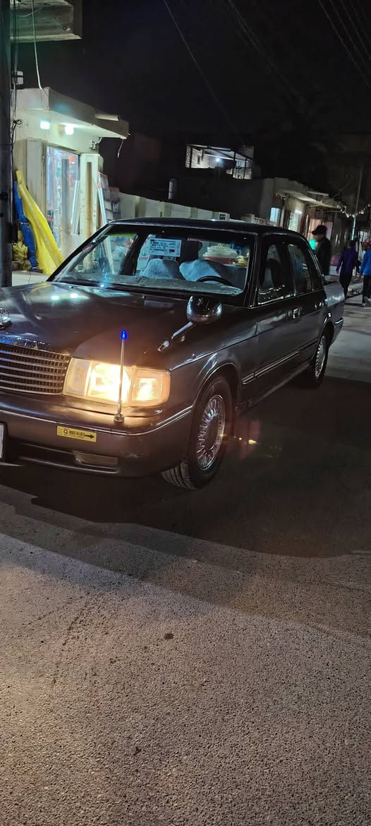 ارنب طويل موديل95 رقم بغداد نكليزي سنويه30 مكفوله ضربه قويه والتجيه الكلبه الكص والنقل والعيب شرعي مكينه وكير 2ونص جدد شرط الفحص فنر بلاد جاهزه من كلشي مكان شطره سعر47 رقم***********
