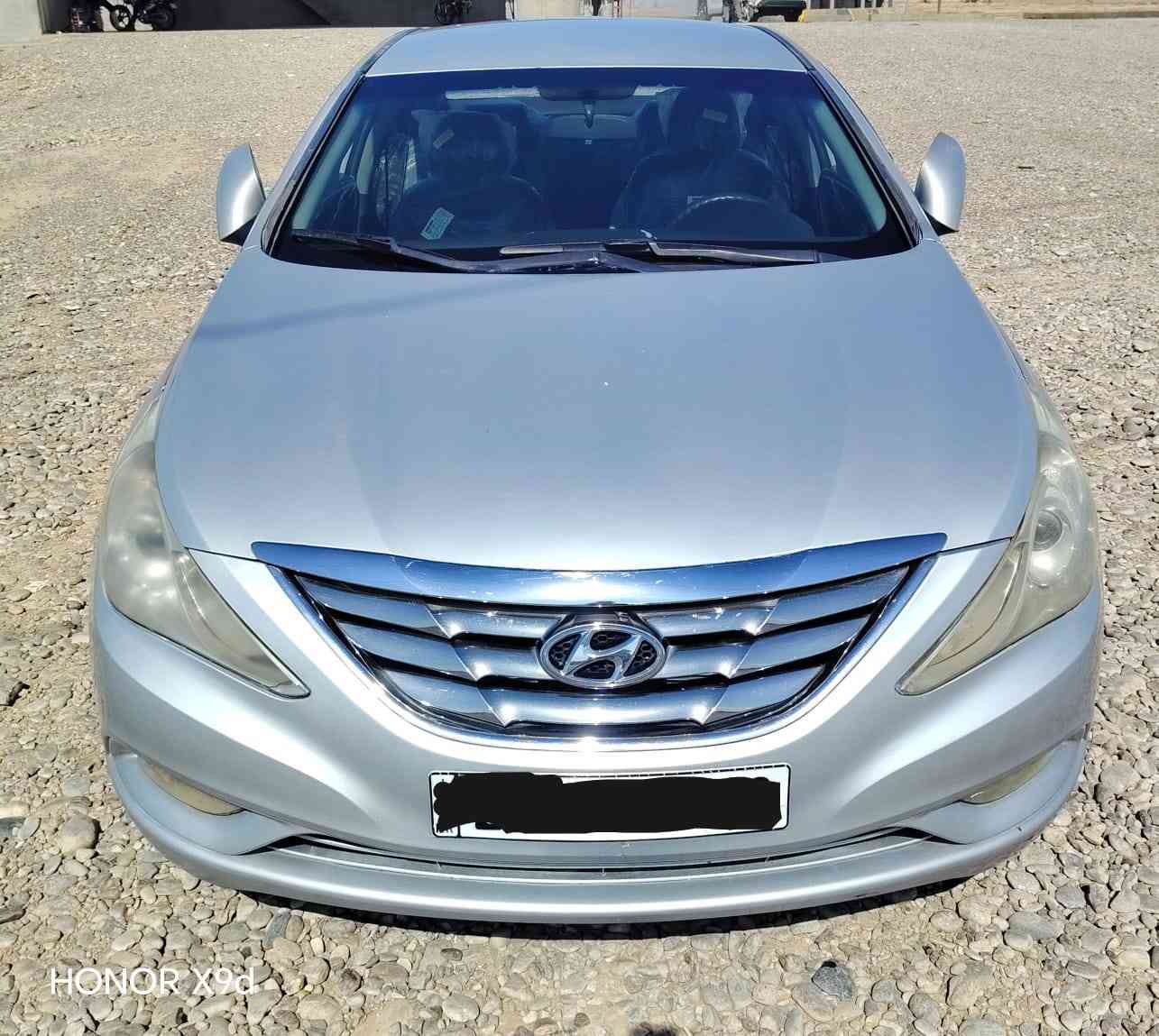 السلام عليكم
سوناتا أدوات
موديل 11
تحكم ستيرن 
مري شفط 
تايرات تخم جديد 
تبريد ثلج 
تدفئه فول
أحلا من الصور 
السيارة جديدة بمعنى الكلمه
محرك 2400
متومه أربيل بلادي يعني على أختها 
فول اوتوماتيك
السيارة مفوله و شوف العين السعر 50 وبيها مجال حك الجية
مكلف بالنشر رجاء لحد يراسلني خاص هذ رقم صاحب السيارة ***********
