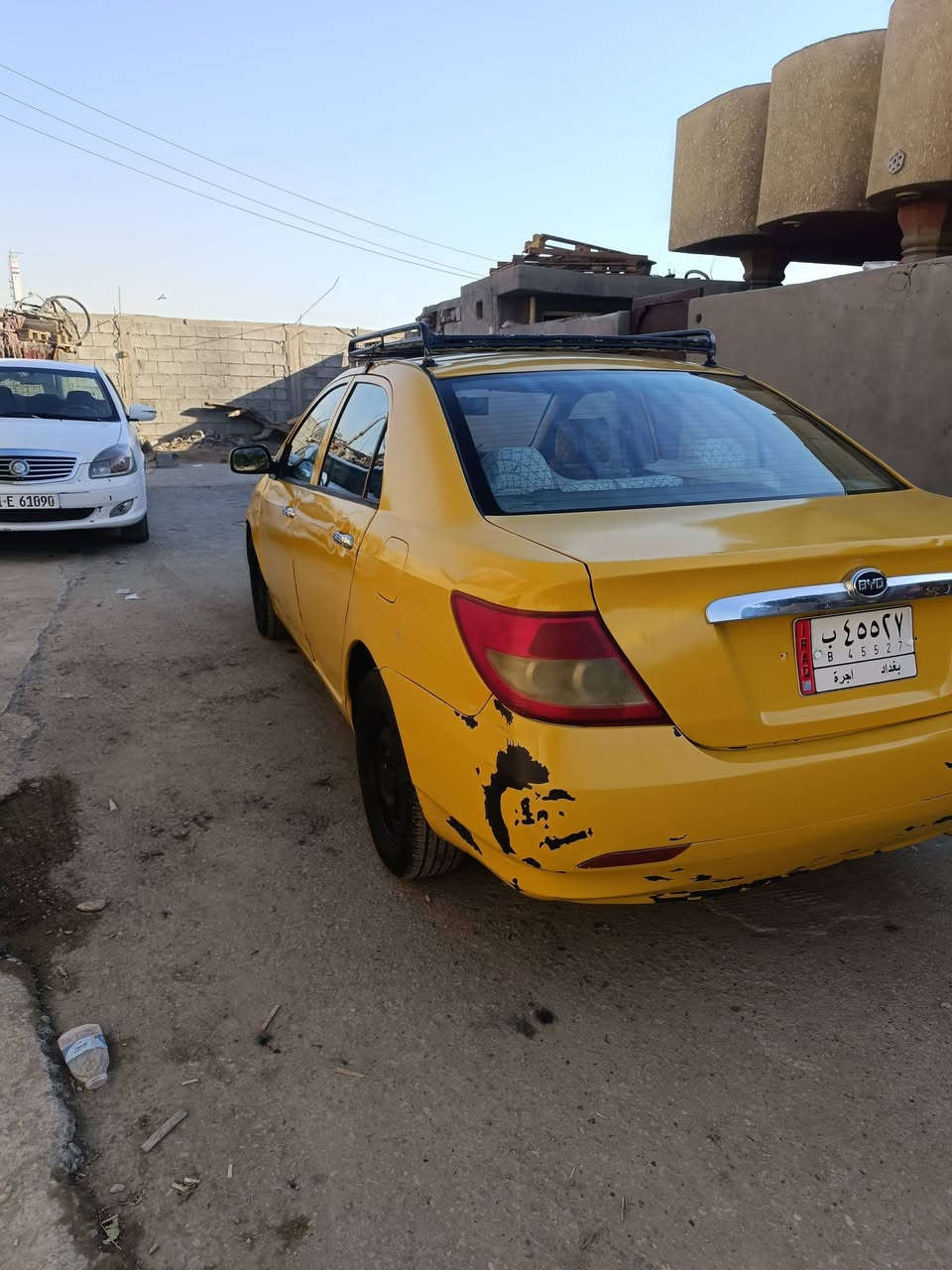 سلام عليكم بي وأي دي اف ثري موديل 11 بيهه طخه اباب السايق وطخه زغيره ب البنيد بدون دواخل صبغ عام أثر جراد السياره مكفوله كفالة عامه عدى إلي ذكرتهن رقم بغداد مصفره هيئة أو غرامت مكينه لانسر بلادي أو كير وتبريد مكفولات سياره جاهزة بوجهك للشارع مابيهه برغي نقص سعر 42 أو بيهه مجال قليل حك الجيه مكاني بغداد حي التأميم قرب بسمايه أو مدينة الصدر أي استفسار اتصل على رقم *********** ما متواجد على فيسبوك
