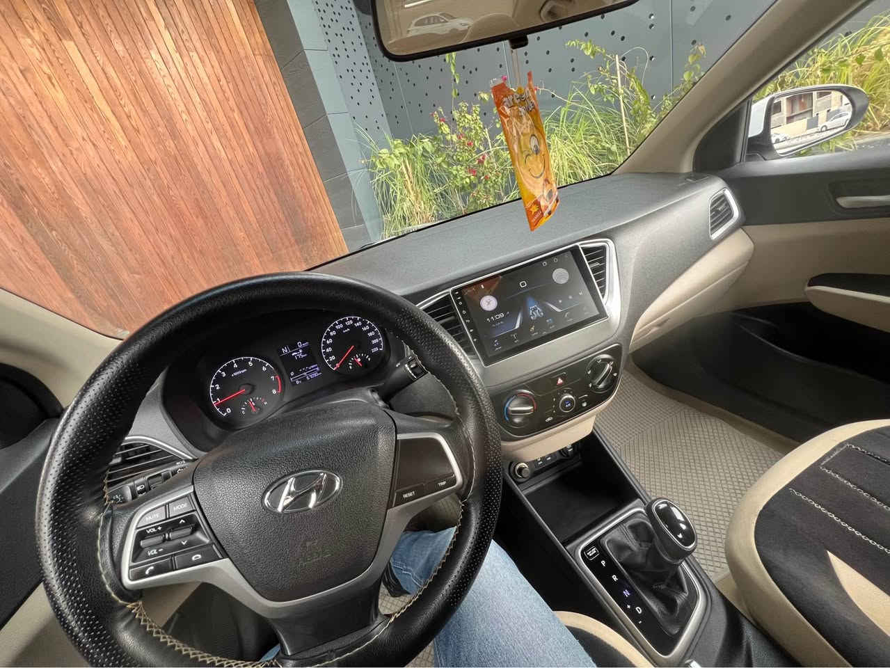 بە ناوی خوای گەورە 
هۆندا ئەکسێنت  ٢٠١٨ خەلیجی 
مەکینە ١٦ دوش
بێ بۆیاخ 
٦٧ هەزار ڕۆشتووە
مواسەفات (گێڕ ئۆتۆماتیک , ABS ، ناو زەرد ، ئاوێنە ئیشارەت ،حاسەی بیلاد ، دەبڵ گێر ،لید ، شاشە ئایپاد ،چوار جام کارەبا، سویچ کۆنترۆڵ ، بلوتوس ، سوکان ڤۆلیۆم ، ئاوێنە کارەبای) زۆر مواسەفاتی تر 
شوێن : سلێمانی 
0770 120 91 91 السليمانية, العراق
