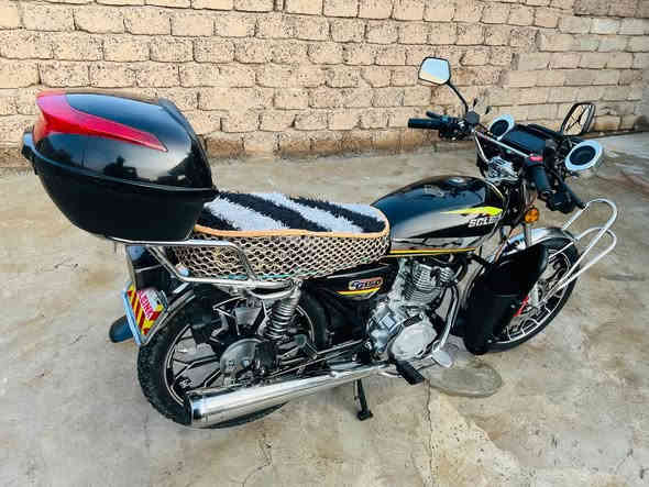 السلام عليكم
موطور سونيك للبيع
منفيس موجود ابو الباركود  
موديل 2025
ما تحط عليه اي شي 
كهربائيات كله شغاله 
تشغيل عن بعد 
ما مفتوح شرط 
السعر 825 الف وبيه مجال بسيط
الرقم ***********
(ملاحظة: غير متواجد على الفيس يعني اذا تراسلني ما اجاوبك اتصل واشلع اعيوني)
