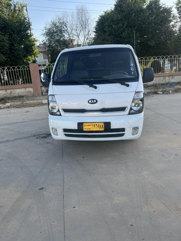 کیا بار
مودیل ٢٠١٣ بیلاد 

توماتیک 

تازە داخل بی کود

گیرو مە کینە و ئە کسل بە شە رت 

چالوقوپاوی نیە

قە ترە رزیوی نیە 

تایە ی تازە یە 

ناوبودی تیایە 

بی مە سروفە 

کامل مە سروف کراوە 

بریکی بە سراوە

شوین هە لبجە ی تازە 

***********

***********
