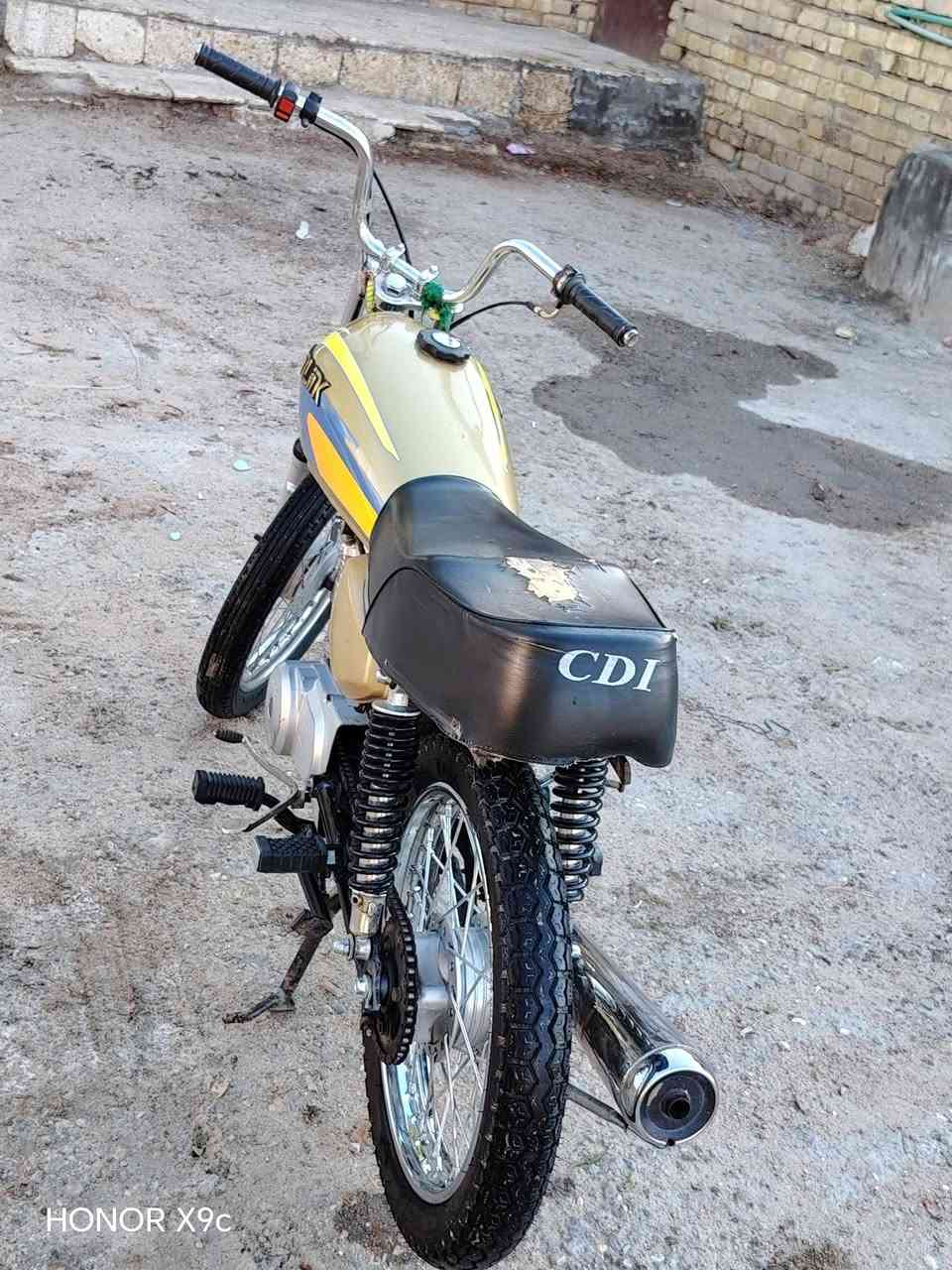 شباب نامه للبيع كلك كلك  ب٤٥٠ وبيه مجال مفتوحه دراجه ناعمه 
معمره ب٢٥  محركه ٢٤ 
 مراوس ماكس بس٥٠بلاد كون     رقمي ***********
