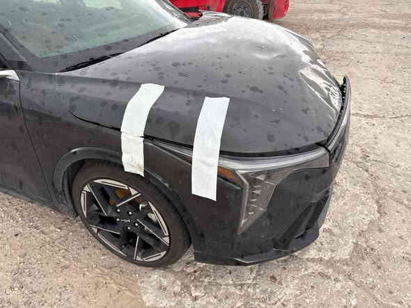 K4
جيتي لاين فولل اعلى فئه
سياره بنراما ع طول السياره 
ماشيه 5الف
بدون ايرباك وبدون دواخل
سياره شغاله وماشيه

حاليا بالحره السياره كلش حلوه
أو تريد داخلها كتاب الشهداء أو حره 
السعر119وبيه مجال 

الاستفسار ع هاذ رقم ***********
