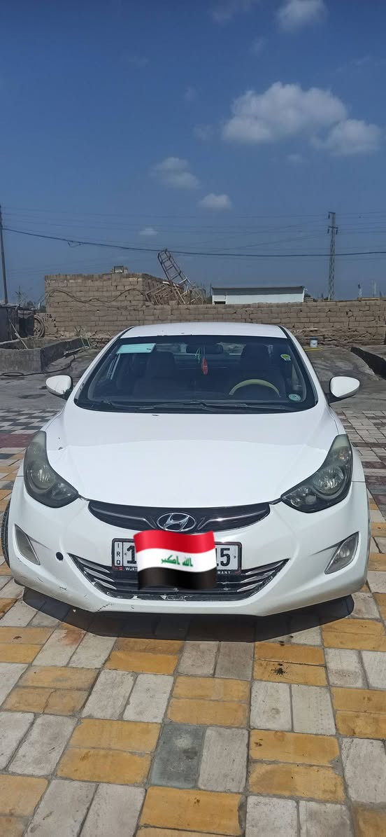 سلام عليكم الانتره موديل 13 بيه قطع صبغ ابيع حزام بدون دواخل سعر 93 وبيه مجال مكان سياره نجف ***********
