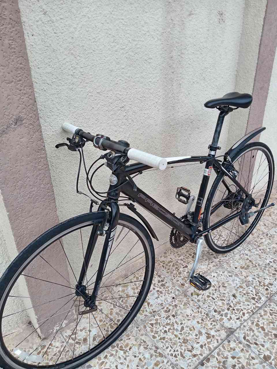 سلام عليكم
🔹#للـبيع_فقـط ☑

🔹دراجه ماركه برزيشن ياباني 🇯🇵
🔹معدن المنيوم
🔹سستم شيمانوا التوس 8×3
🔹بريكات تكتروا
🔹دراجه كامله ومضبطه 💯

🔹#سعـرها 125 بيها مجال حگ جيتگ
🔹#جانب_الايسر_حي_فلسطين


**إذا كنت صاحب هذا الإعلان وتريد حذفه لأي سبب، رجاءا أرسل رسالة إلى الدعم الفني**