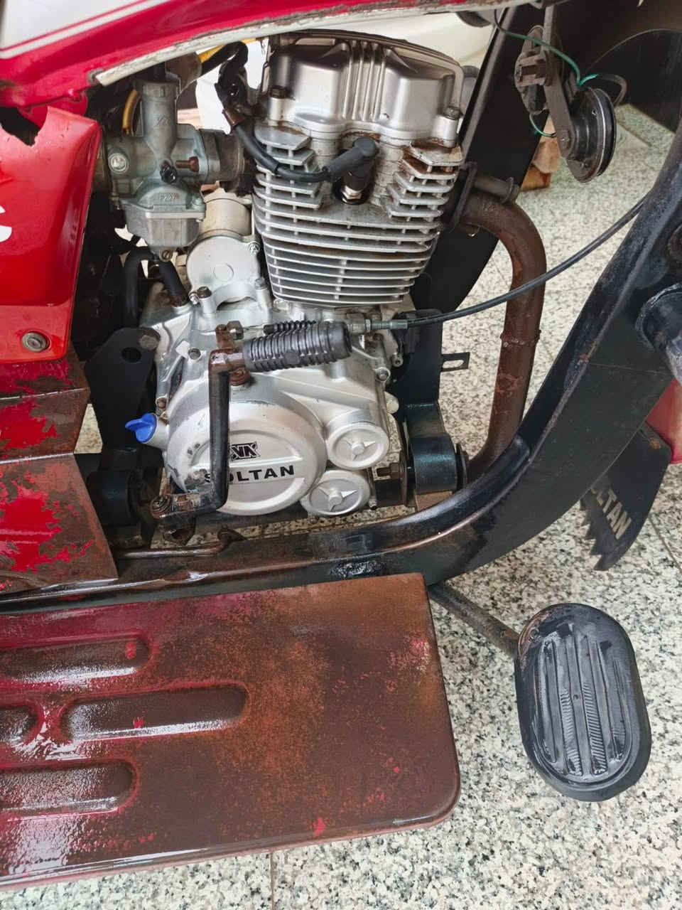 السلام عليكم ستوته للبيع بدون المحجر موديل 2019 نضيفه بلاديه  محرك مجفت أوراق بسمي وكيل سيد خلدون السعر مليونين و٦٠٠وبيهه مجال قليل الشراي اتصال فقط ***********
