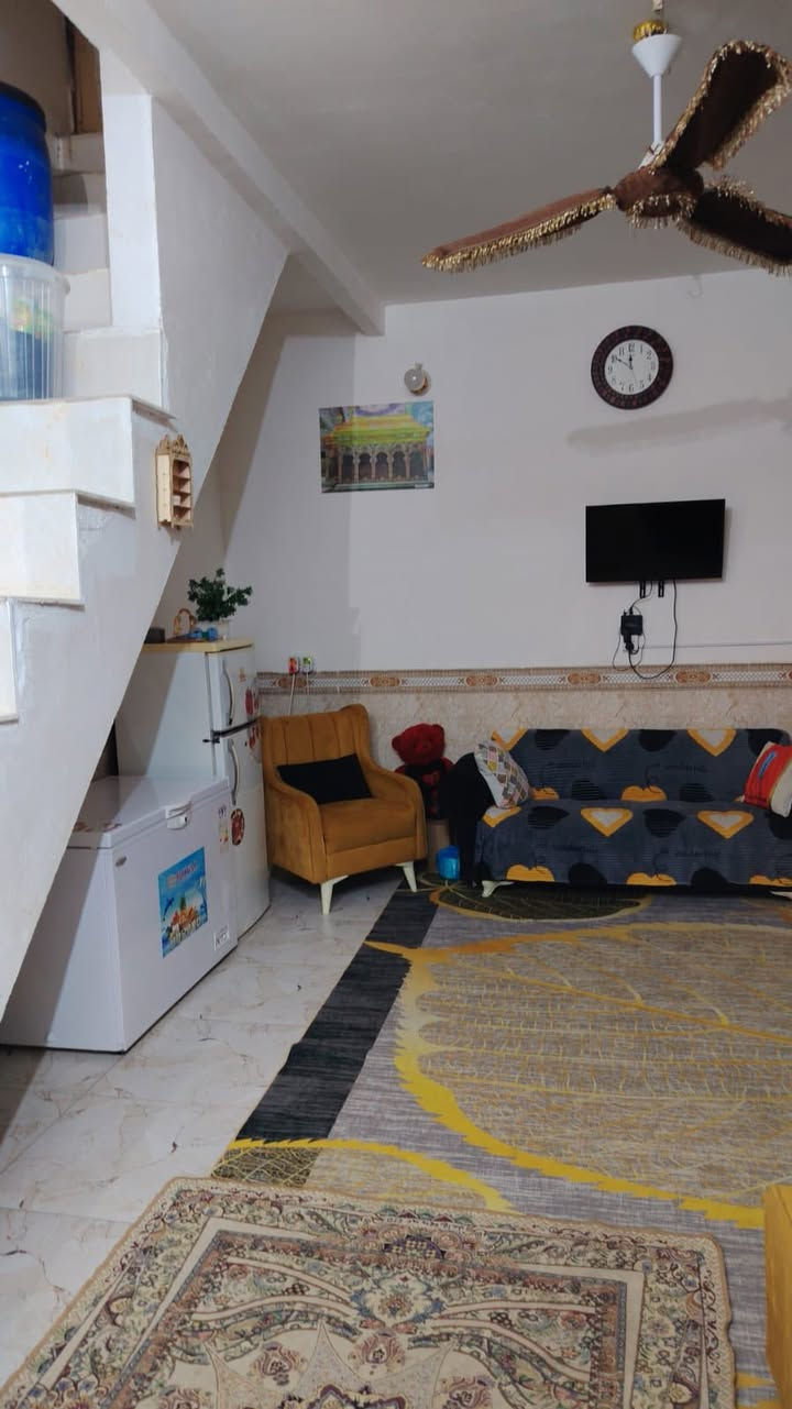 يــالله بــيــت  70 متر … بــيــت خلفي ممر 1/80
بناء طابـوك اساس صب سقـف عكاده …
 بــيــت مرتب  مشمول بالطابو قريب لشارع الرئيسي جدا …
غــــرفـــه صــــالـــه مــطــبـــخ تـــخــاريـــج …
عنوان البيت شارع المطار السايدين  قرب قاعه الياسمين 
السعر 54 بي مجال بسيط 
للاسـتـفـسـار *********** واتــســاب +اتــصـال 

#مكتب_الحجيمي_للعقارات_قرب_صيدليه_الالفه 
#تــرمــيـم_بــنـاء_ايــجـار_رهــن_بـيـع_شـراء
