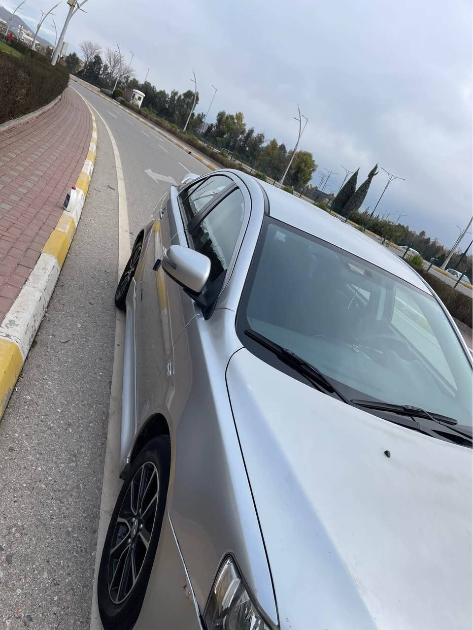 لانسەر قرش ئەمریکی ٢٠١٧
مەکینە ٢٠ مەرغوب 
ئیکۆ
تراکشن
سوکان ڤۆلیۆم
تەحدید سورعە
دوو پارچە و دوو پەڵەی هەیە من بە سێ پارچە پێت ئەفرۆشم
سەنەوی تا ٢٠٢٨ تازەیە 
مەکینە و گێڕی بە شەرت 
ماڵی دۆستە و بێسەر ئێشەیە
نرخیشی ٩٩$ گەڵا و مەجالێکی برایانە
*********** السليمانية, العراق
