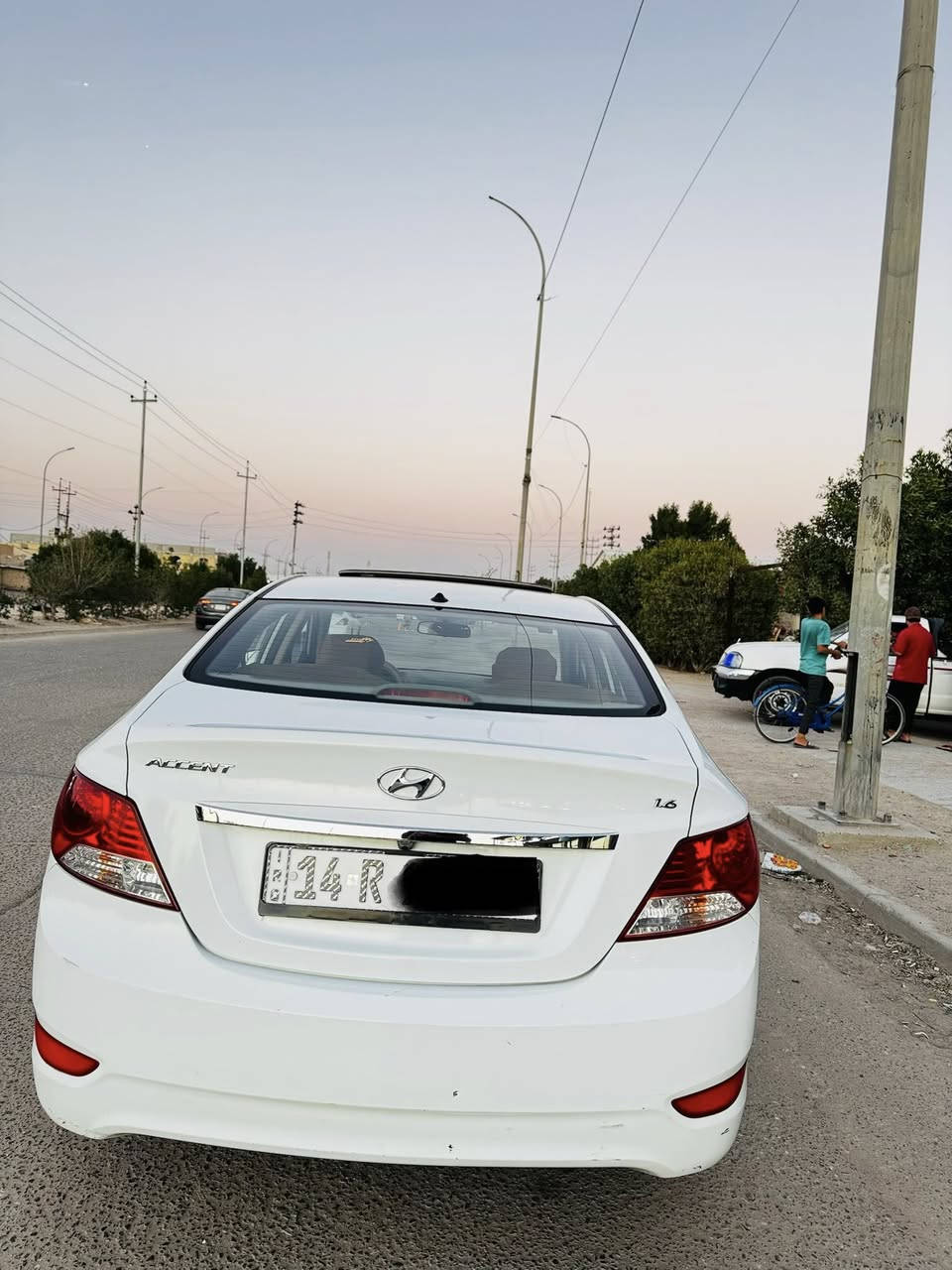 هونداي اكسنت 2015
وارد خليجي
كفالة سيارة
فول مواصفات ١/١
ماشية 97 الف كيلو متر 
مكينة 1600 
جاهزة سيارة بكامل تخم تاير وحدادة وكهربائيات وتبريد 
رقم بصرة الجديد (الدولي) شرط التحويل 
رايدها ب 110 وبيها مجال بسيط
مكاني البصرة/خور الزبير
لأستفسار الاتصال على الرقم ومتوفر واتساب
***********
