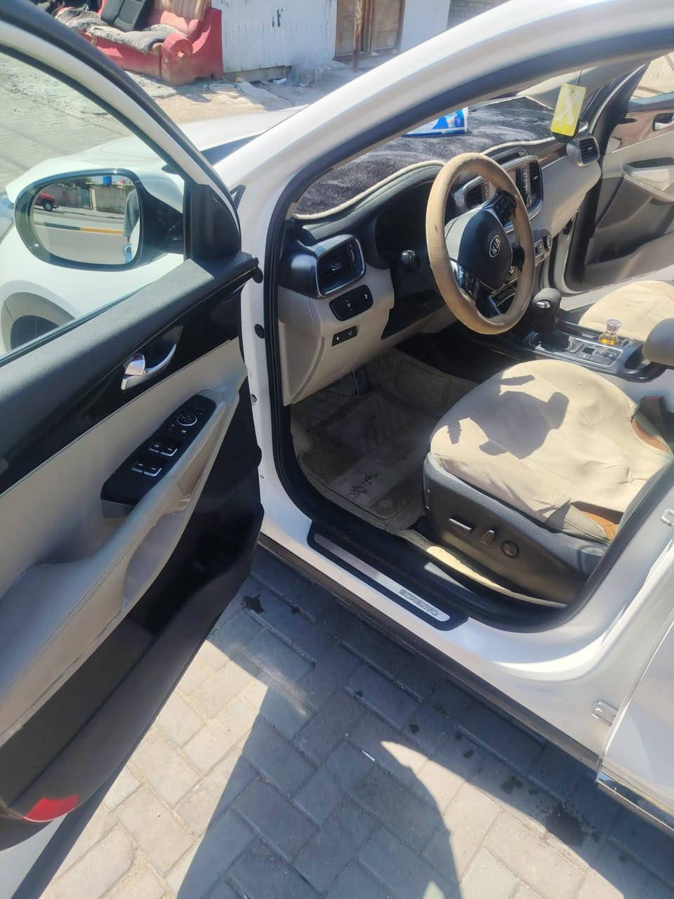 السلام عليكم / سورنتو  2020 خليجي للبيع

كفاله عامه. رقم بصره  تحويل ثاني يوم

كامل مواصفات ماعدا التنته . خمس كاميرات

السعر 265 ورقه

اخوان انه مكلف بالنشر 

هذا رقم صاحب السيارة 

*********** البصرة, العراق
