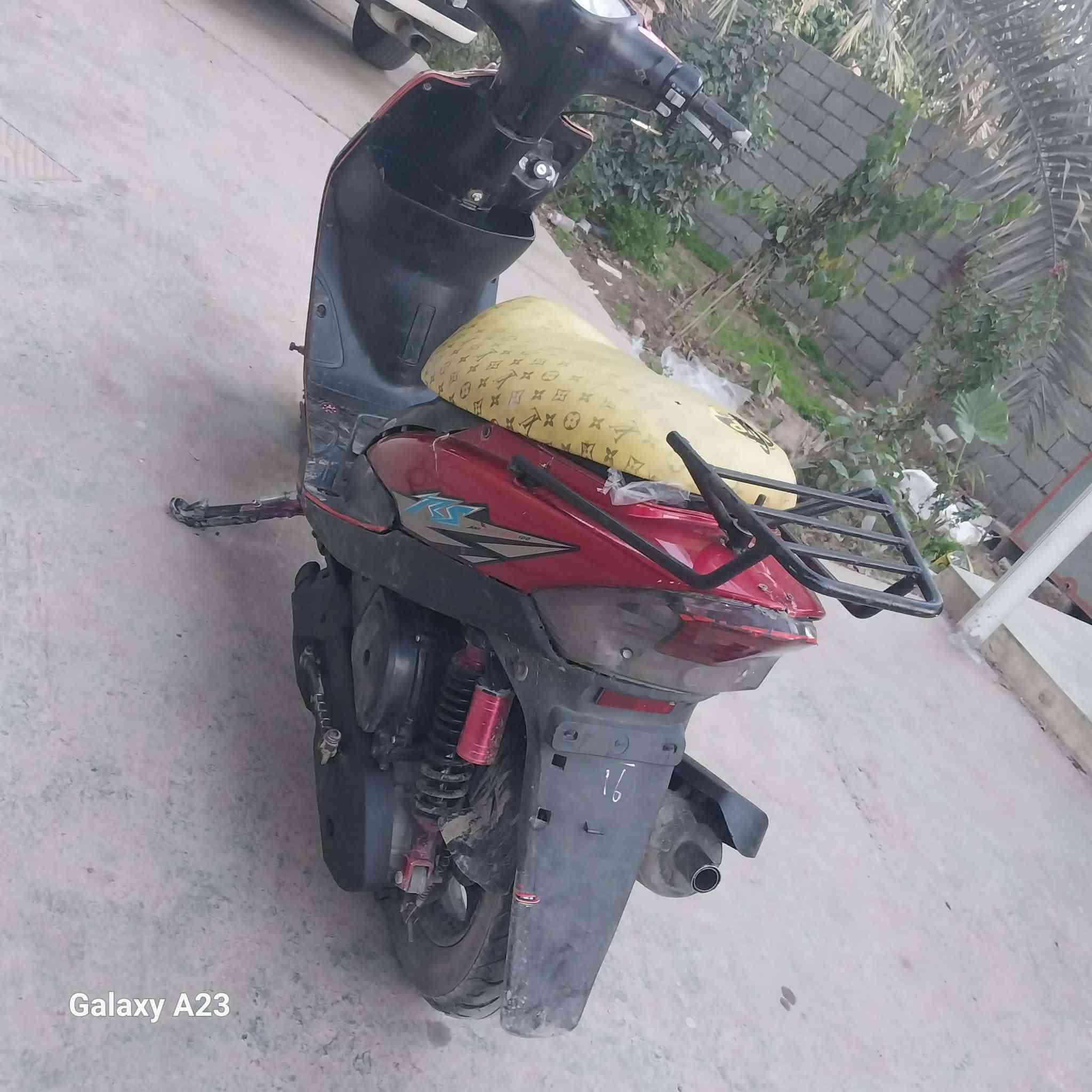 السلام عليكم ماكس عدلة للبيع كاملة جان بيها نقوصات وكملتهن للاخير صالنصة رياضي كلجات رياضي قطرة دهن ستاند كلجات رياضي دبلات خلفية رياضي دراجة كاملة السعر325قفل قفل مكان بغدادتاجي ***********
