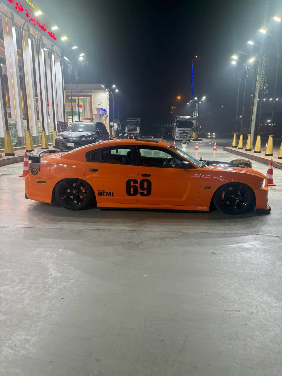 2014
فول مواصفات 
بيها صبغ جاملغ امامي فقط 
العنوان بغداد الجديدة 
رقم الهاتف ***********
