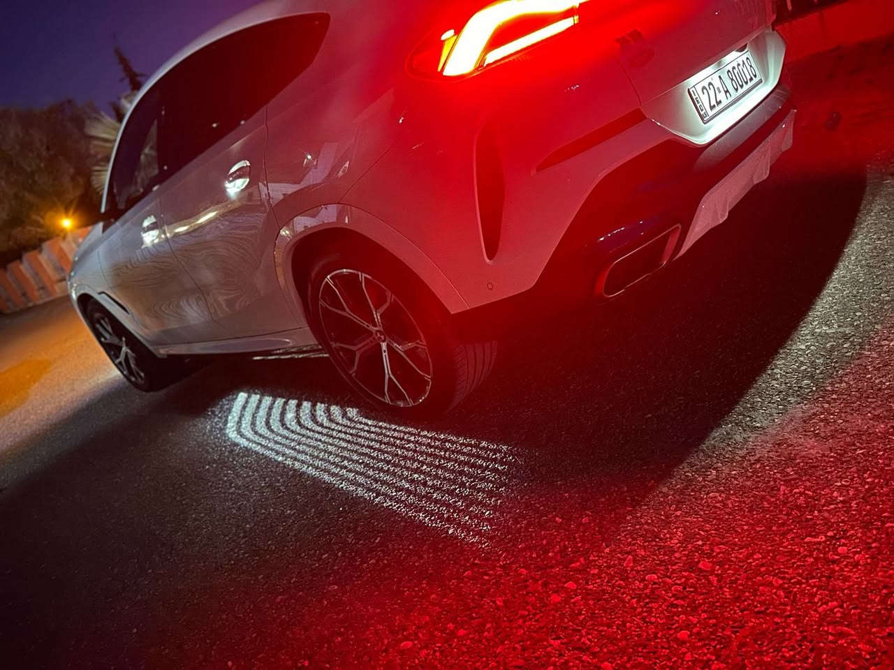 Bmw x6 m50i بسعر مناسب
مكينه ٨ سلندر بقوه ٥٣٠ حصان و ٧٥٠ عزم دوران 
موديل 2020
كامله الاضافات جلد احمر سقف زور رايز مضيء

وارد امريكي صبغ نص شبر بدون ايرباغ بدون دواخل 

ماشيه ٥٧ الف قابل للزياده 

السعر ٤٧ الف دولار وبيها مجال حق الجيه 

رقم الشاصي بالصور 

رقم مميز 

الاتصال واتس اب *********** اربيل
