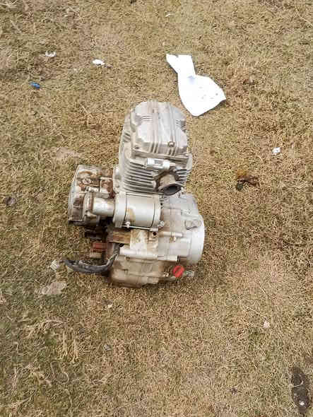 حبايب مكينه كايمه للبيع السعر 80 وبيها مجال بسيط مكاني حله شارع 100
