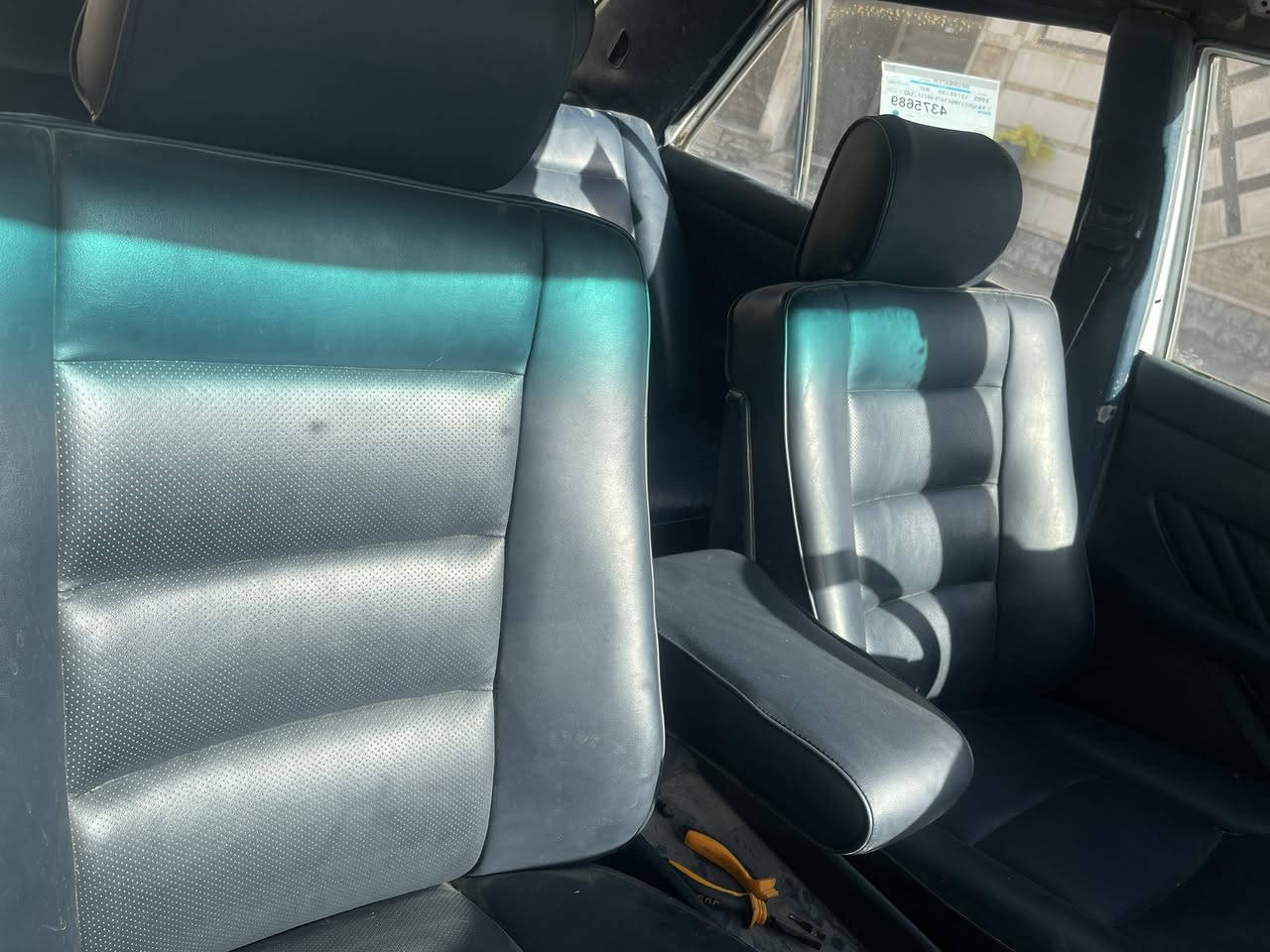 مرسيدس محور بطة 3000 السيارة تعمير جديد بس بيهة نواقص بالكهربائيات سلايد روف شغال كشنات وبطاين البيبان جدد تبريد شغال بس مفصول الكهرباء مالتة سنوية لل 27 مكانهة بغداد الشعلة
***********
