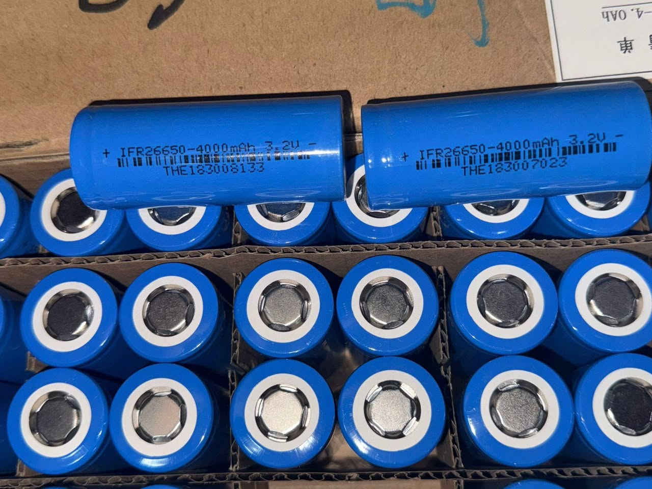 متوفر بفضل الله تشكيلة من الخلايا الليثيوم ايون والليثيوم فوسفات الحديد 
خلايا هاي درين ✅
استخدامات شاقه ✅
خلايا اصليه سعه فعليه ✅
متوفر النوع ليثيوم ايون 18650🔋
2000ملي امبير  تفريغ  7امبير مستمر 🔥
2600ملي امبير تفريغ 15امبير مستمر 🔥
3000ملي امبير تفريغ 10امبير مستمر 🔥
متوفر النوع ليثيوم فوسفات الحديد 26650🔋
4000ملي امبير تفريغ 12امبير مستمر 🔥
خلايا تصلح لجميع تطبيقات تخزين الطاقة - طاقة شمسية-سيارة كهربائيّة - سكوتر كهرباء - عجل كهرباء - كراسي متحركة-فيب-اجهزه طبية-مشاريع تخرج
متوفر تجميع البطاريات الليثيوم او الصيانه 
🛡️ خدمات الشراء
✅ الدفع عند الاستلام
✅ الشحن لجميع المحافظات


**إذا كنت صاحب هذا الإعلان وتريد حذفه لأي سبب، رجاءا أرسل رسالة إلى الدعم الفني**