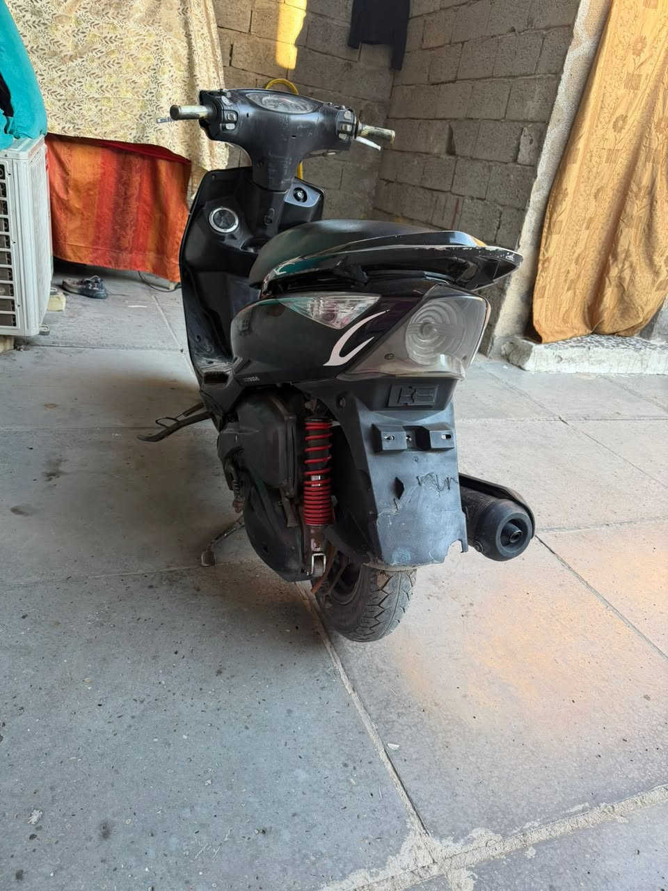 سلام عليكم شباب دراجه ثعلب سرعه 140 لبيع دراجه نضيفه مكينه خير من الله ***********
