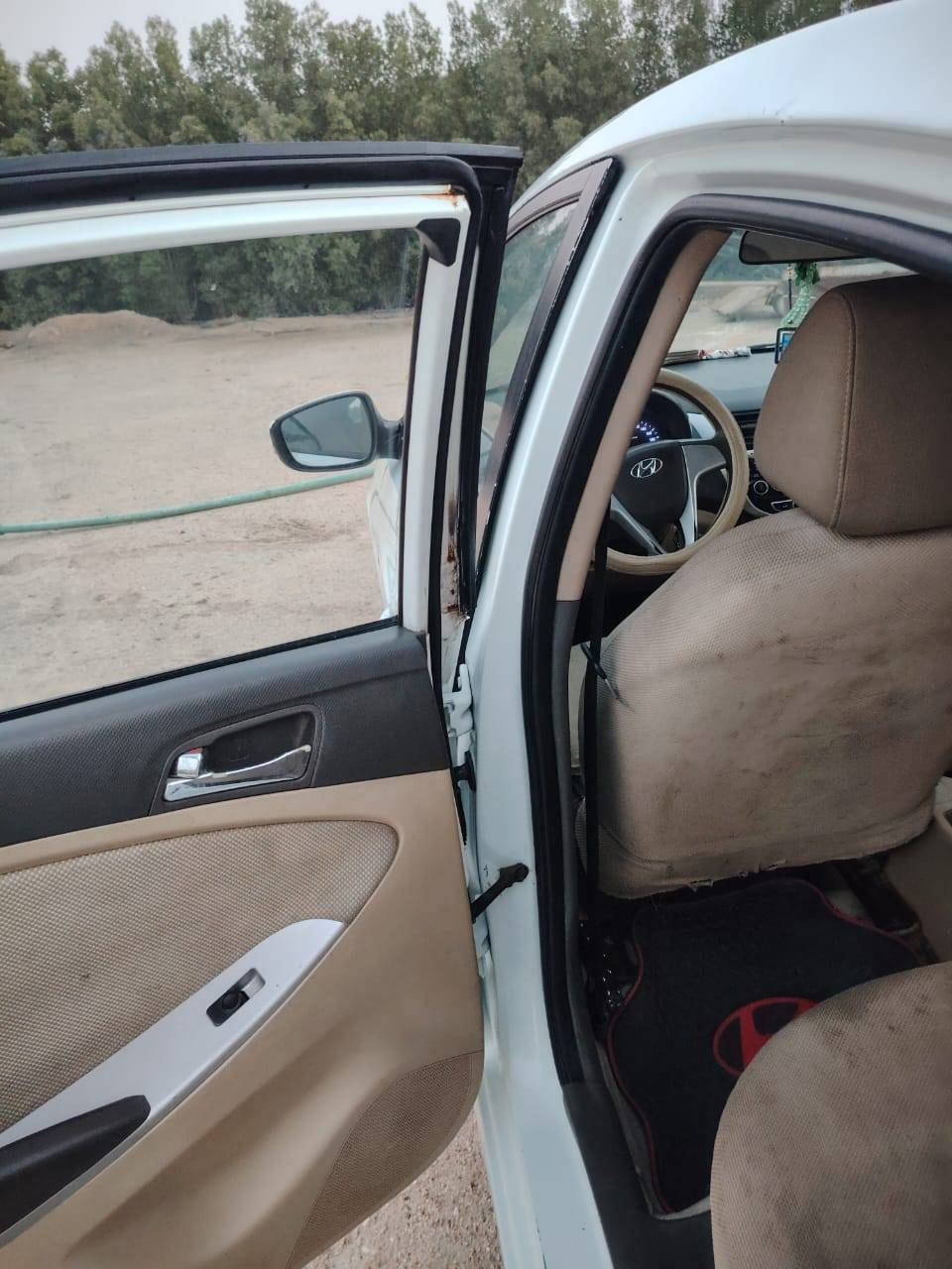 السلام عليكم اكسنت خليجي موديل ١١ رقم دولي سنويه لل٢٧ باسمي سياره مكفوله من ضربه وصبغ والبارد مكينه وكير تخم تاير تبريد ثلج تدفئه نار مكان بصره خور الزبير السعر ٨٨ وبيه مجال لشراي للاستفسار اتصل *********** //  ***********
