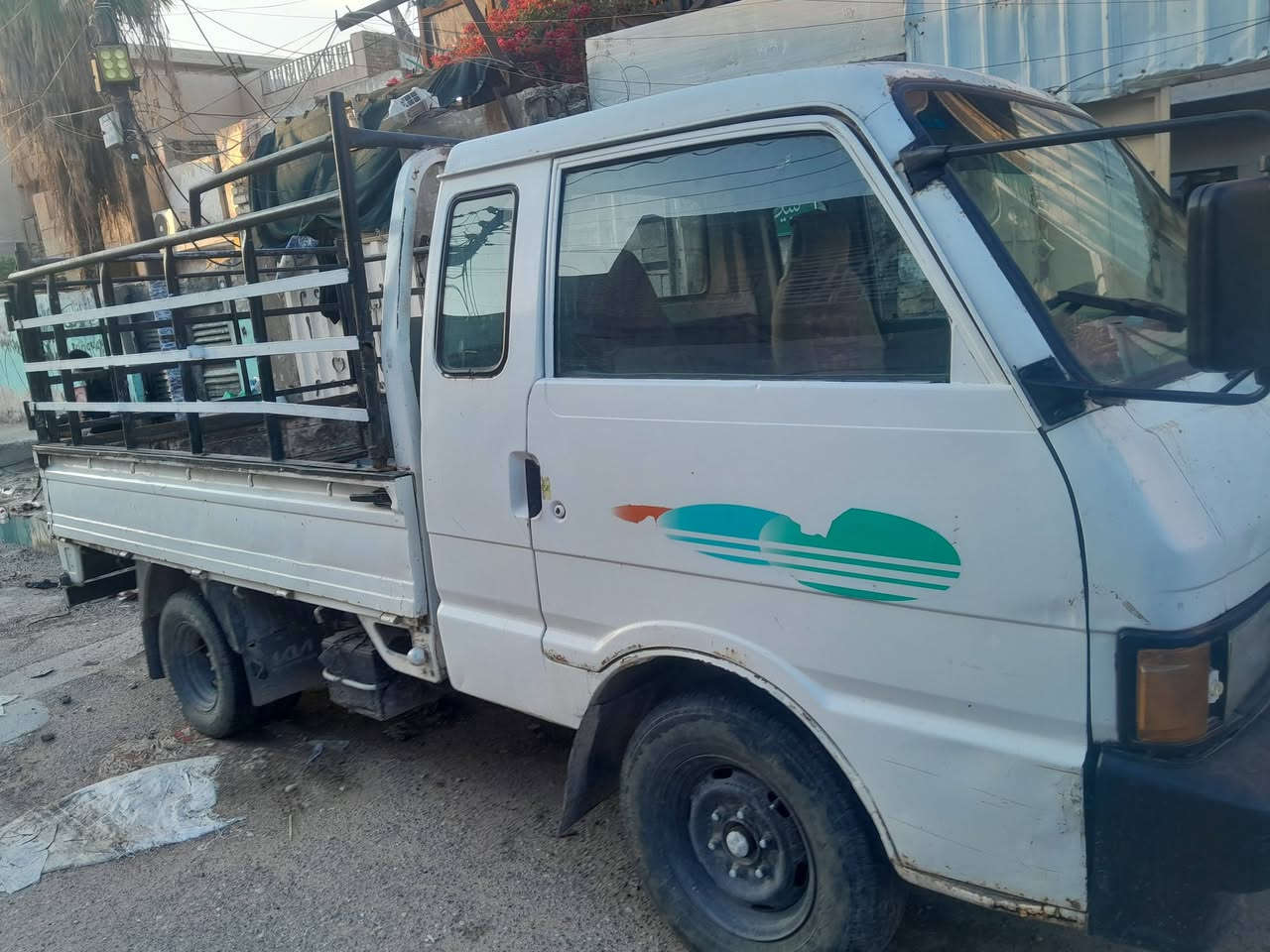 السلام عليكم كيا بنكون موديل 94رقمها بغداد نكليزي بسمي المحرك وكير خير من الله مكفولات اكسل وشاصي مكفول السعر٤٨ 
 الرقم ***********
