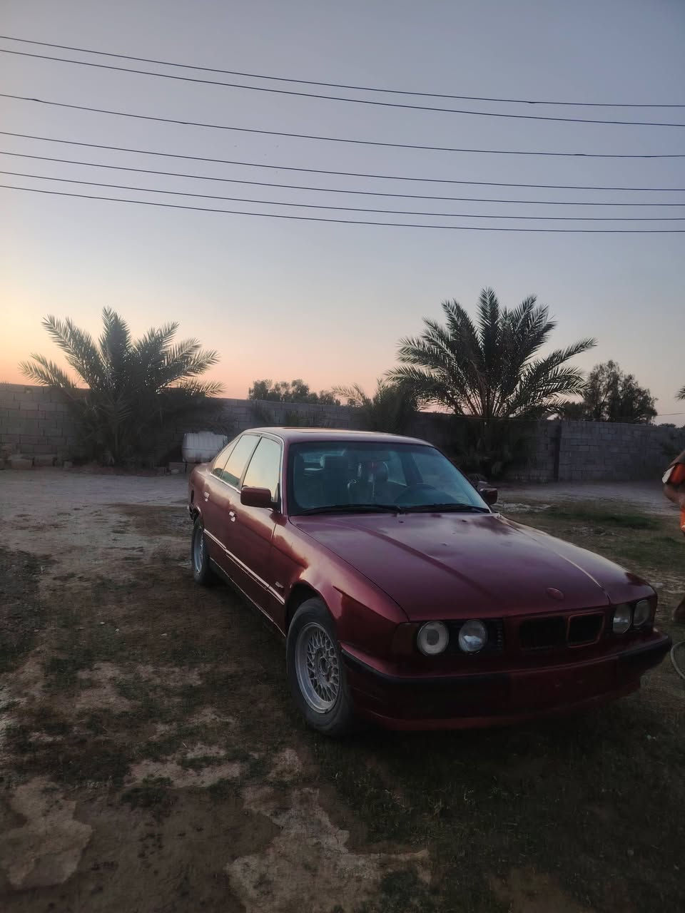 سلام عليكم من رخصت الادمن بي ام ٥٣٥  بجم عر يض موديل ١٩٩١ رقم بغداد بيه نواقص قليل جان بيه كازكيت بس سويته السعر. ع  *********** واتساب
