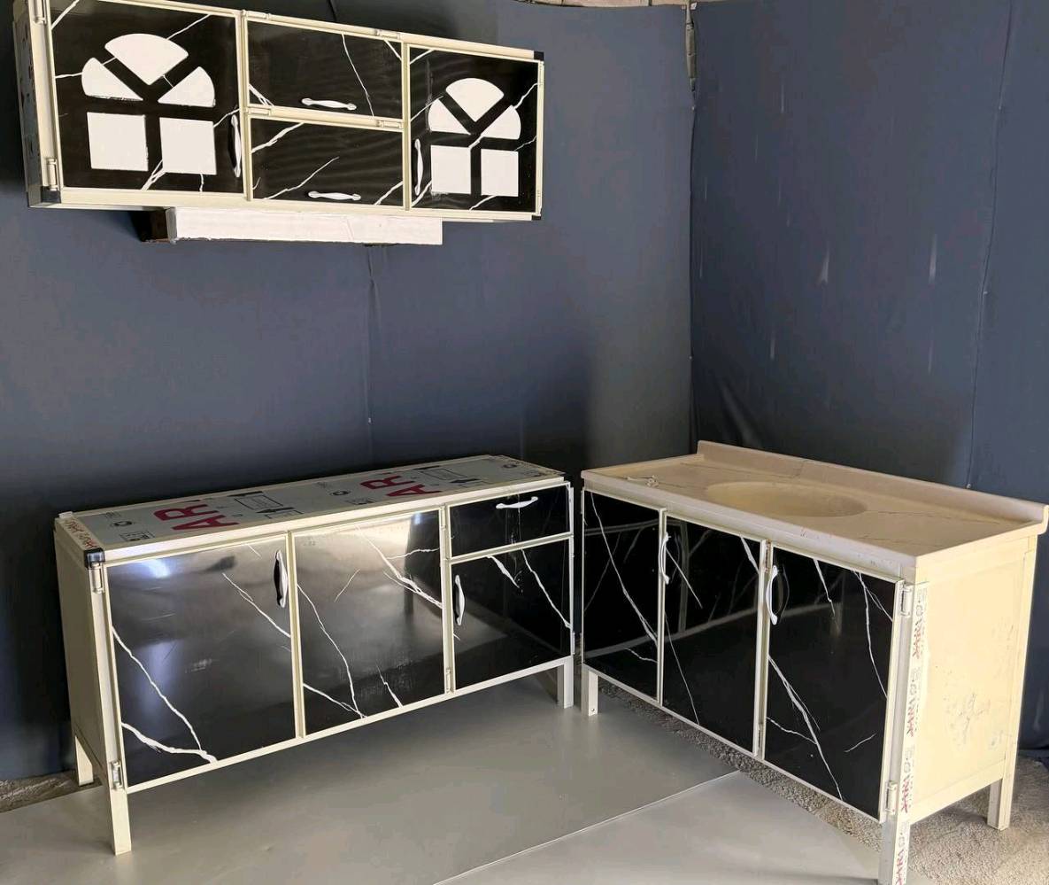 كاونتر متر ونص المنيوم صيني جاهز للحجز